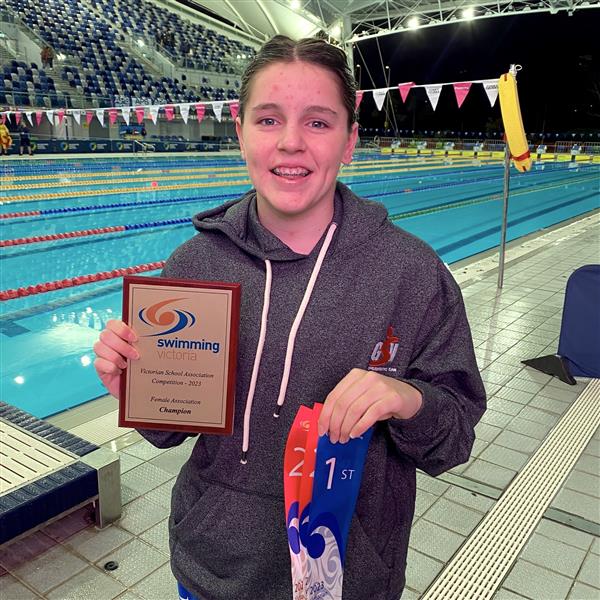 GSV Representative Swimming Team, Sophie